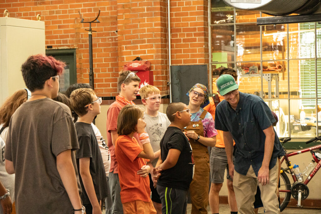 A group of students on a tour of the EECL